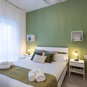 Ottoboni Apartment, 4 Persone, Balcone, Wi-fi, Stazione Tiburtina , Roma Italia